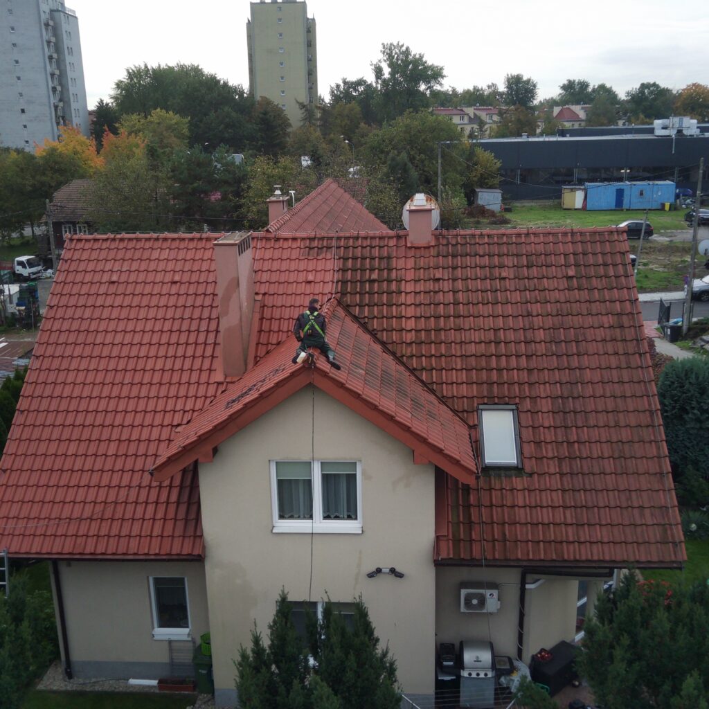 fotowolot-expert - mycie wysokociśnieniowe dachu